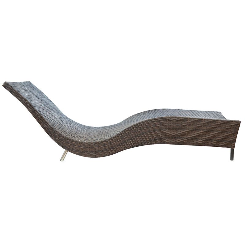 Reposera-en-rattan-sintetico-2