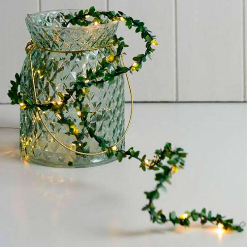 Guia-luces-led-4-mt-con-hojas-blanco-calido-a-pila-1