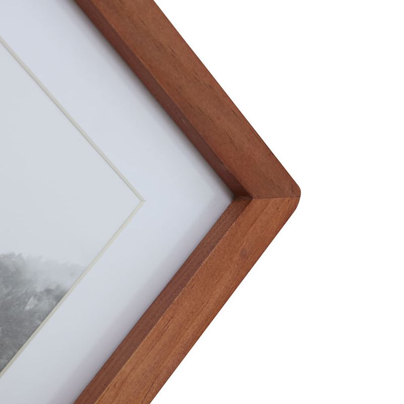 Portarretrato-con-Marco-Madera-20x25-cm-2