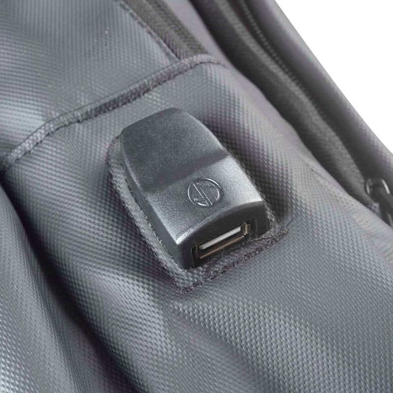Mochila-negra-con-portalaptop-2