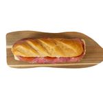 Bocatta-completa-queso-y-salame-2
