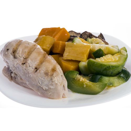Pechuga grillada con vegetales x 300g