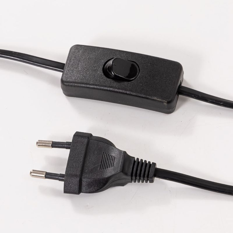 Lampara-de-mesa-en-madera-30-x-43-cm-4